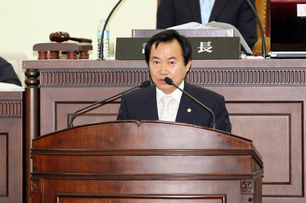 복지건설위원장 선출 이미지(1)