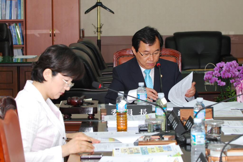 추가경정사업예산안 심의 이미지(4)