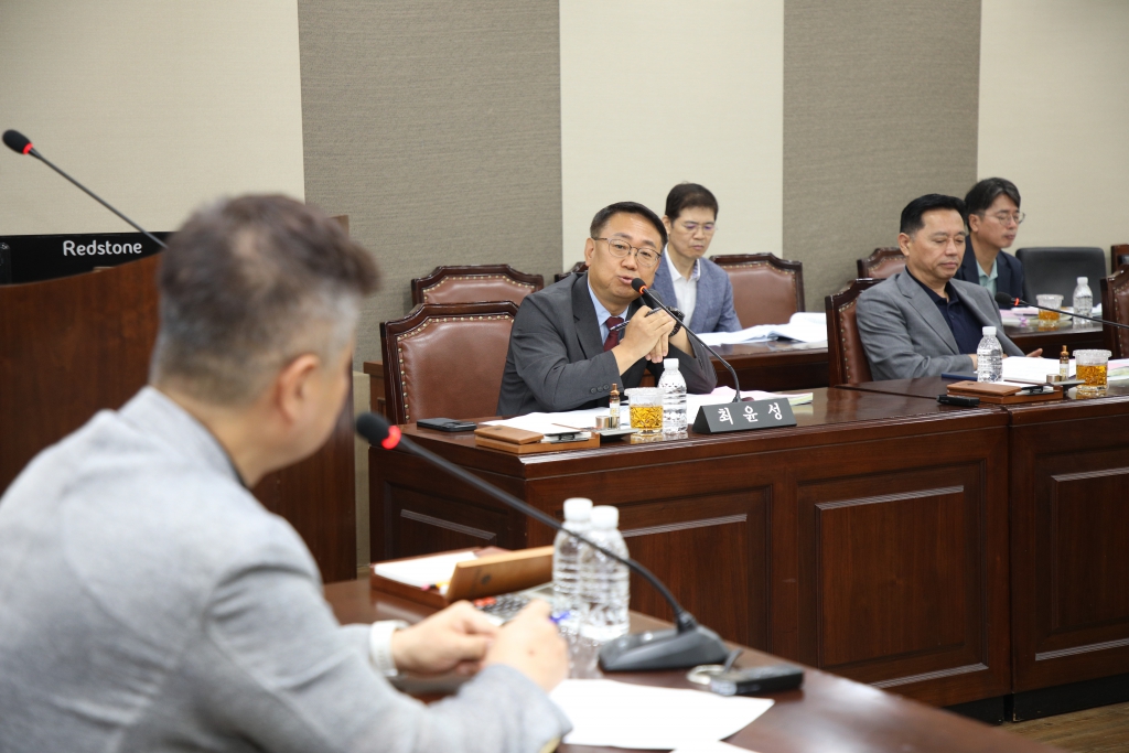 제303회 임시회 중 예산결산특별위원회 이미지(10)