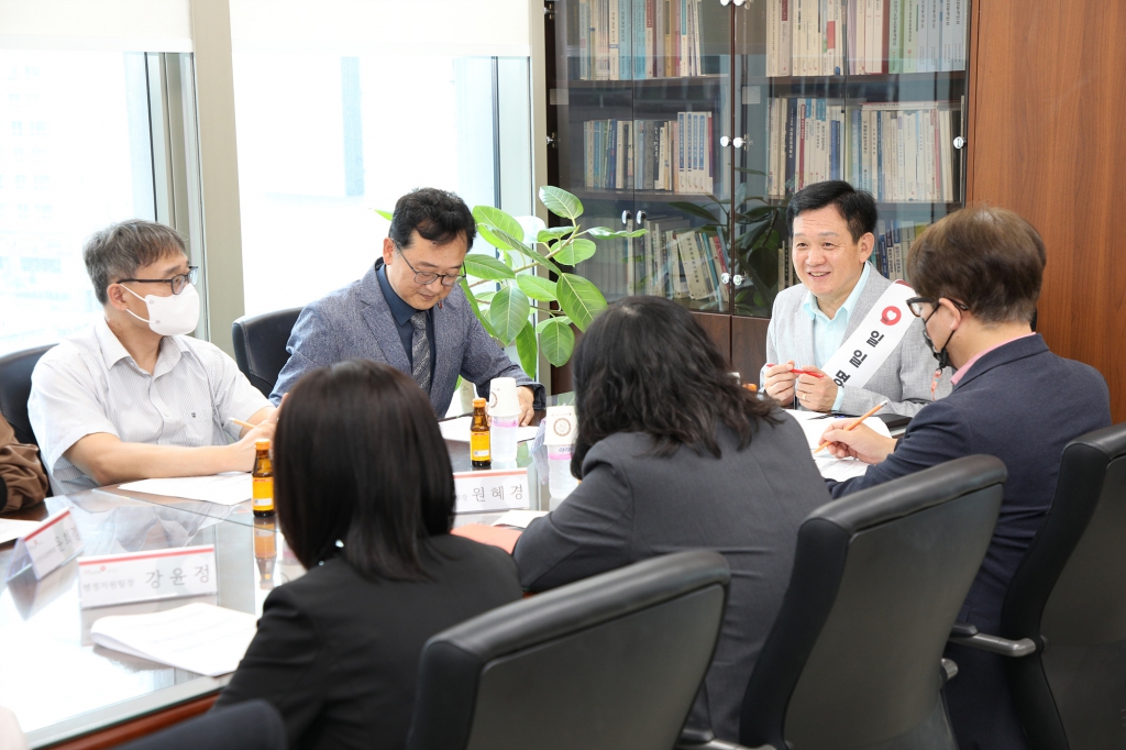 건강보험공단 일일명예지사장 위촉식 이미지(4)