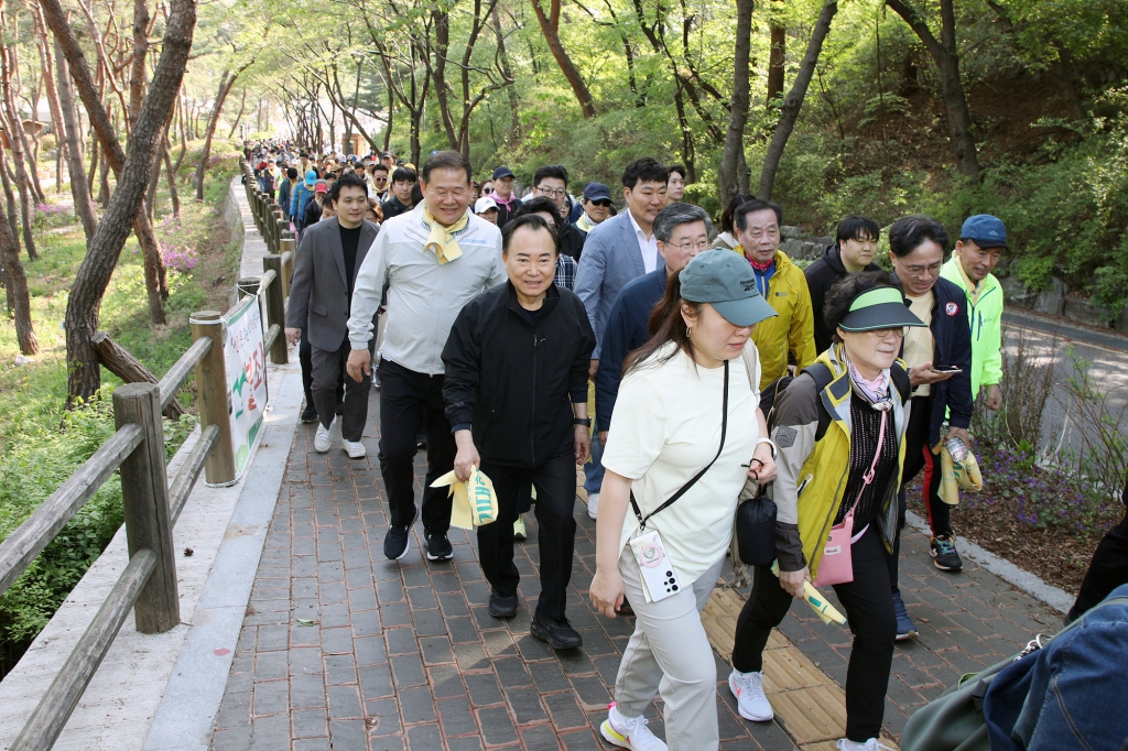 제480주년 충무공 이순신 장군 탄생기념 중구민 걷기대회 이미지(11)