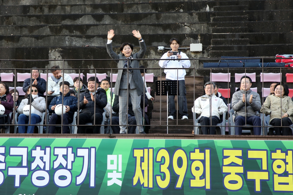 제42회 중구청장기 및 제39회 중구협회장기 축구대회 이미지(9)