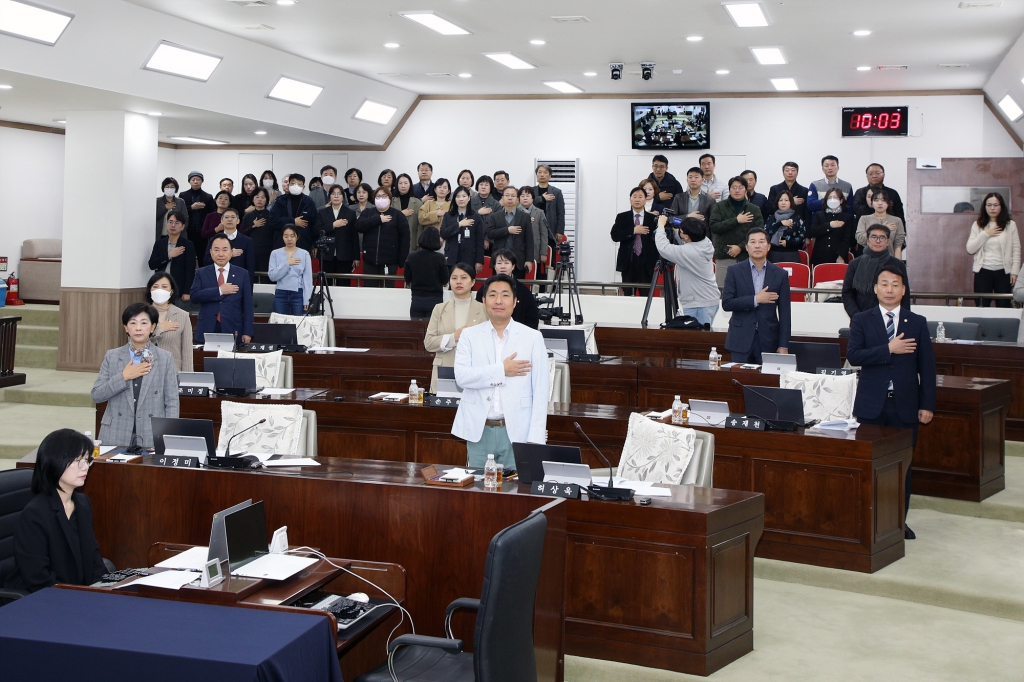 중구의회 제297회 정례회 본회의 개회식 이미지(3)