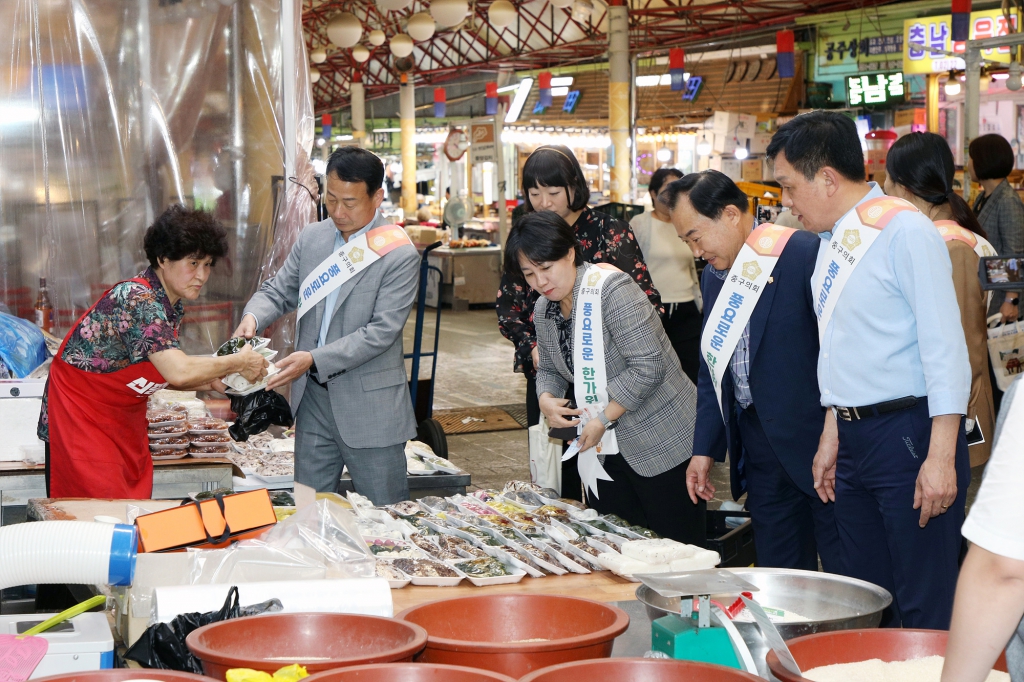 추석맞이 중앙시장 격려 방문 이미지(8)