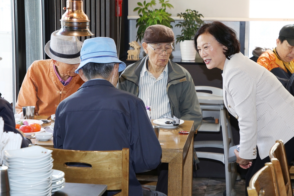 2024년 동별 경로잔치 이미지(9)