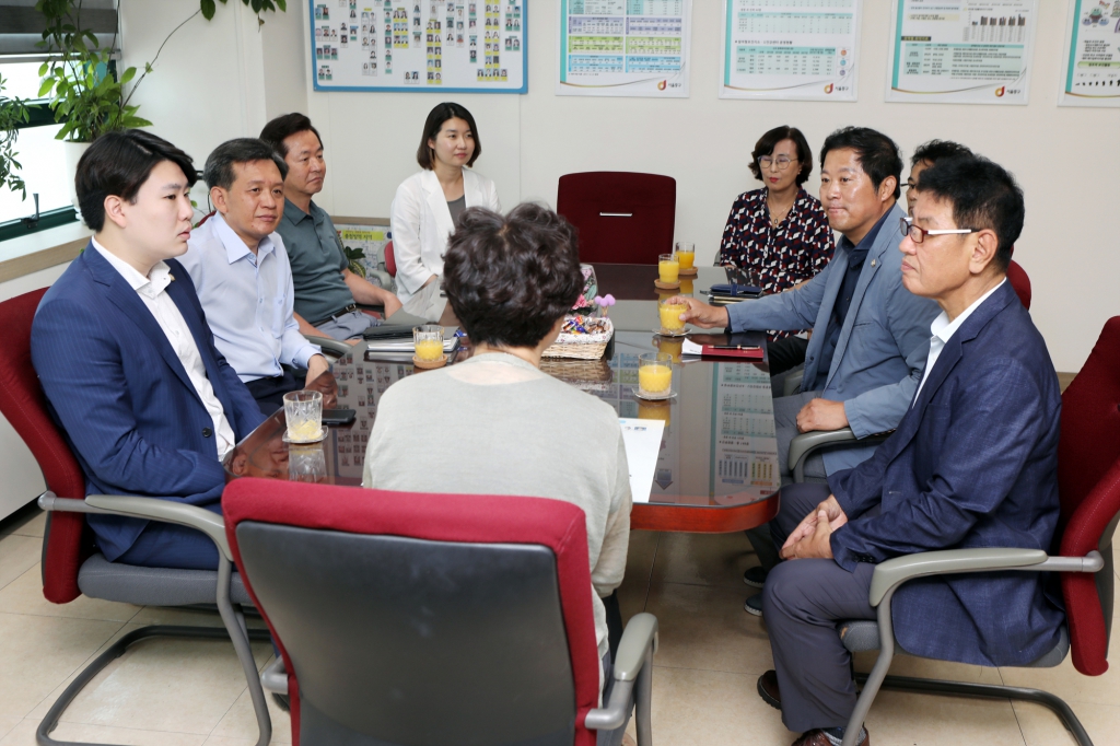 행정보건위원회 중구 관내 시설물 현장 방문 이미지(2)