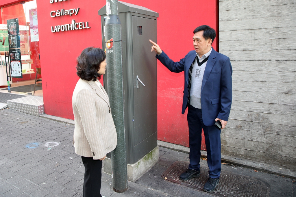 명동 민원 방문현장 이미지(4)