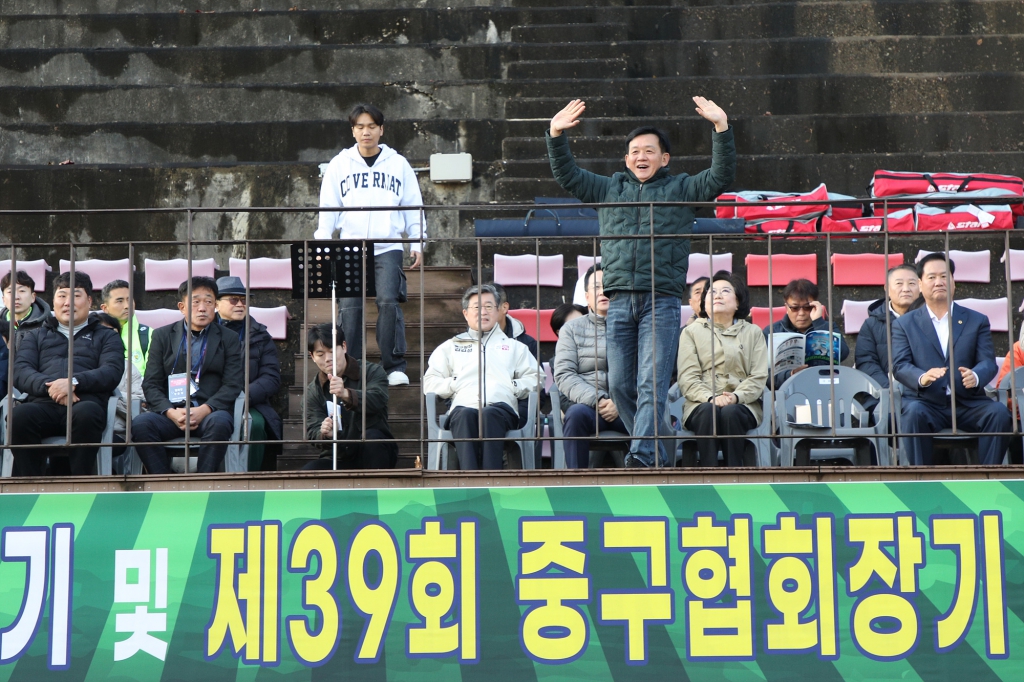 제42회 중구청장기 및 제39회 중구협회장기 축구대회 이미지(6)
