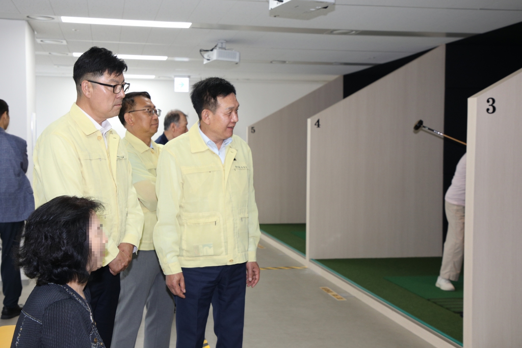 중구의회 현장방문 (남산원, 다동공원, 을지누리센터 스크린골프장, 충무스포츠센터, 동호로 경사길) 이미지(24)