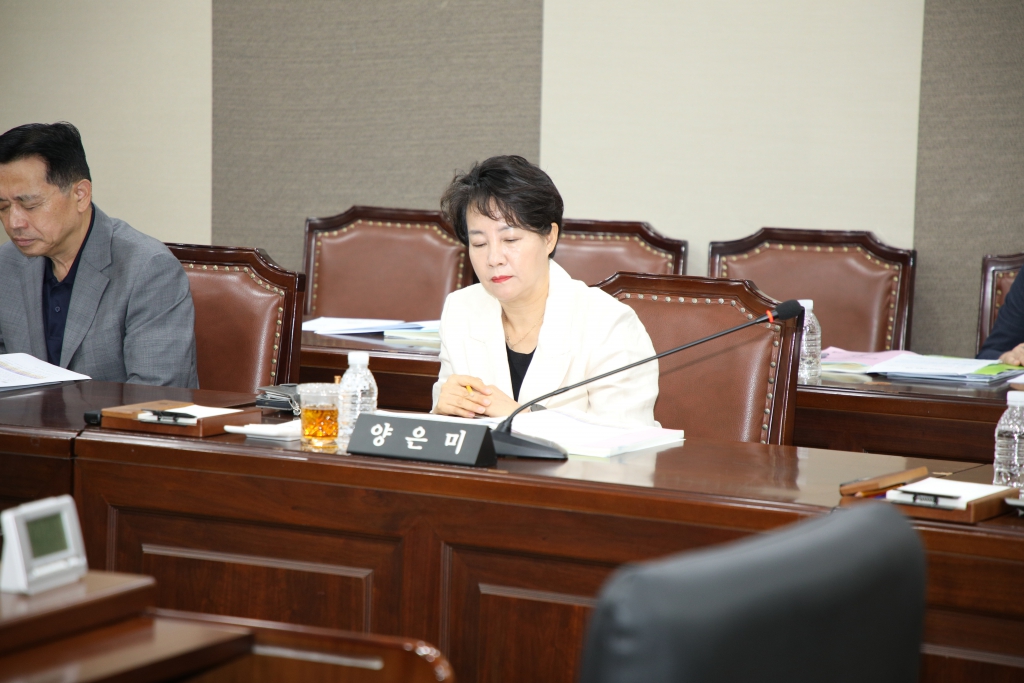 제303회 임시회 중 예산결산특별위원회 이미지(5)