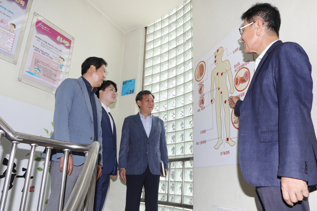 행정보건위원회 중구 관내 시설물 현장 방문 이미지(5)