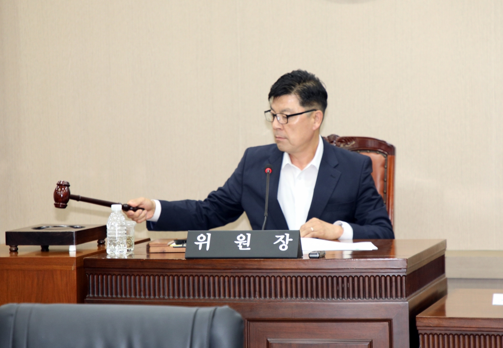 제303회 임시회 제2차 본회의 이미지(8)