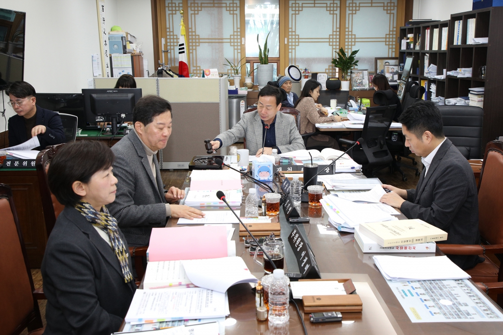 제298회 중구의회 임시회 복지건설위원회 이미지(6)