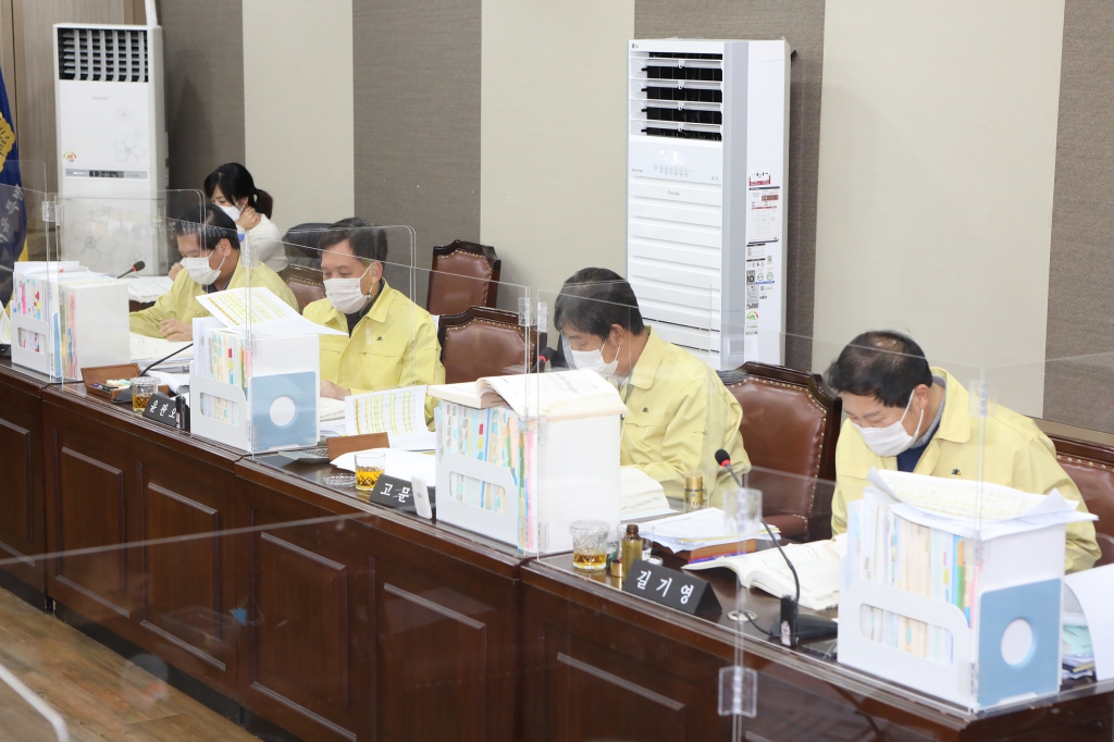 제261회 정례회 예산결산특별위원회 이미지(8)