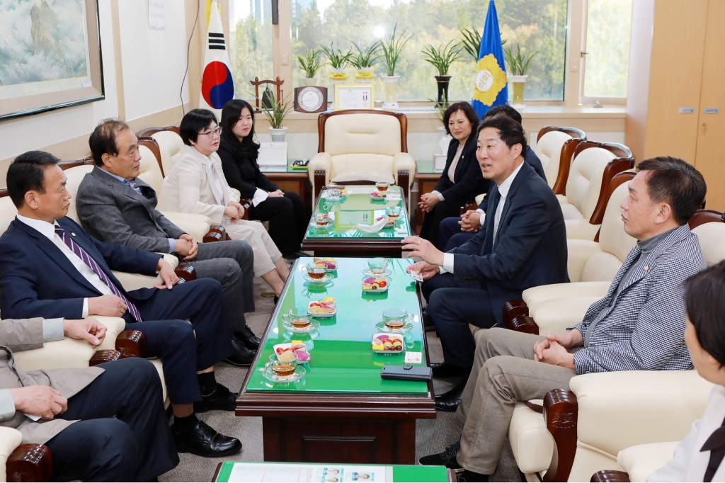 서울 중구의회 부산 중구의회 교류 협약식 이미지(5)