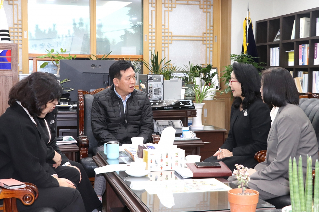 중구문화재단 이사장 방문 이미지(3)