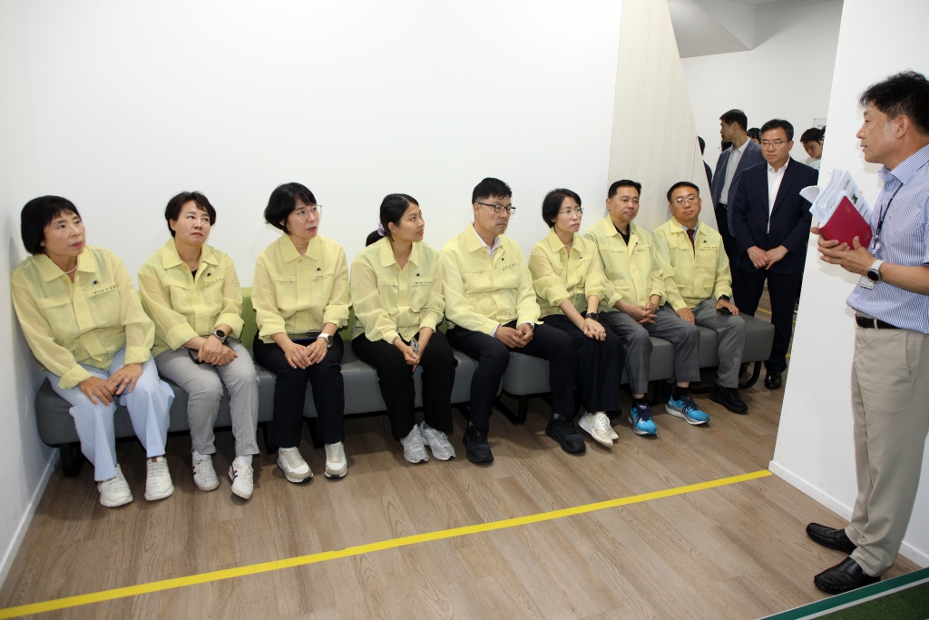 중구의회 현장방문 (남산원, 다동공원, 을지누리센터 스크린골프장, 충무스포츠센터, 동호로 경사길) 이미지(28)