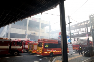 중구 산림동 노후 상가 화재현장 방문 대표이미지
