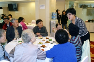 경로잔치 참석 대표이미지