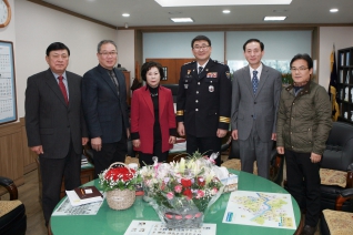 중부 경찰서장 중구의회 방문 대표이미지