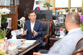 제10대 전반기 윤판오 의장 딜라이브 인터뷰 대표이미지